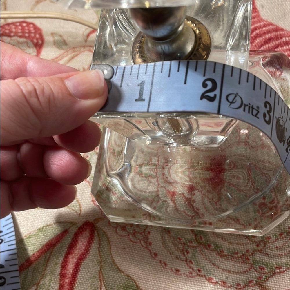 Clear Lucite Stacked Cube Table Lamp Art Deco or Mid Century - Picture 8 of 15